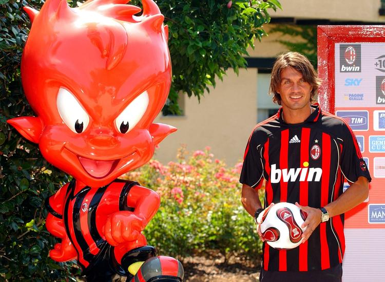 Legende. Paolo Maldini har været ude af fodboldens verden i seks år, men nu får han comeback som klubejer. 