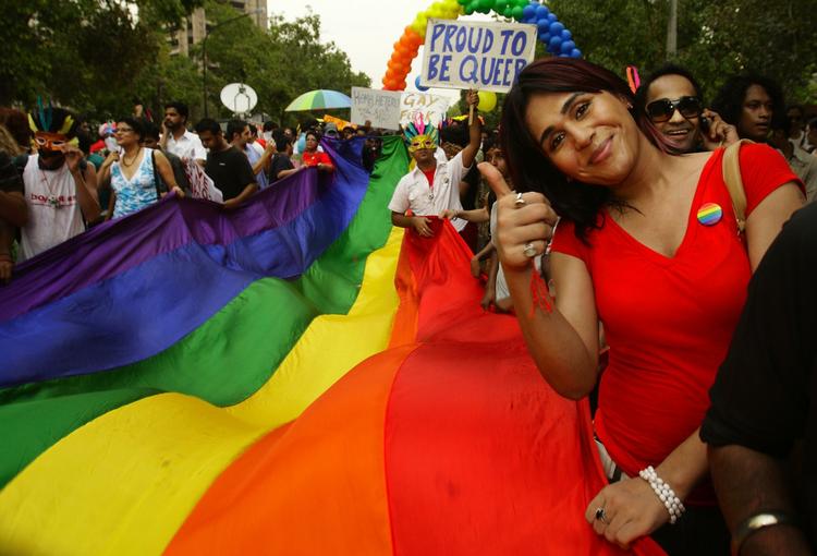 Rettigheder. I Indien hvor sex mellem mennesker af samme køn kan straffes med fængsel, har en mor skabt opmærksomhed. Billedet her er fra en demonstration til fordel for homoseksuelles rettigheder. 