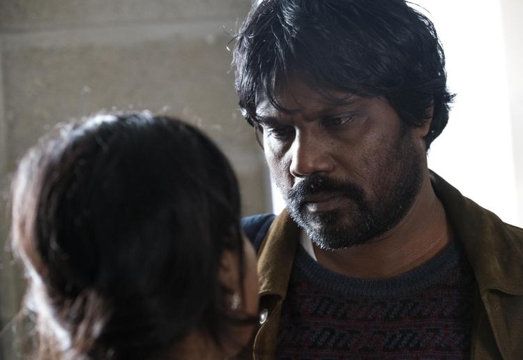 Familieliv. Dheepan og Yalini er tvunget til at spille mand og kone, men det er ikke altid lige let. Foto: Paul Arnaud / Why Not Productions