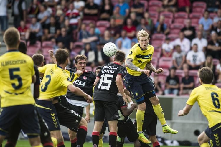 9.548 tilskuere så FCM vinde sæsonpremieren på hjemmebane mod Brøndby 3-1 på mål af bl.a. Morten 'Duncan' Rasmussen.  Ugen efter kom det første nederlag – i Aalborg til mestrene. Derefter fulgte fem sejre i træk. 