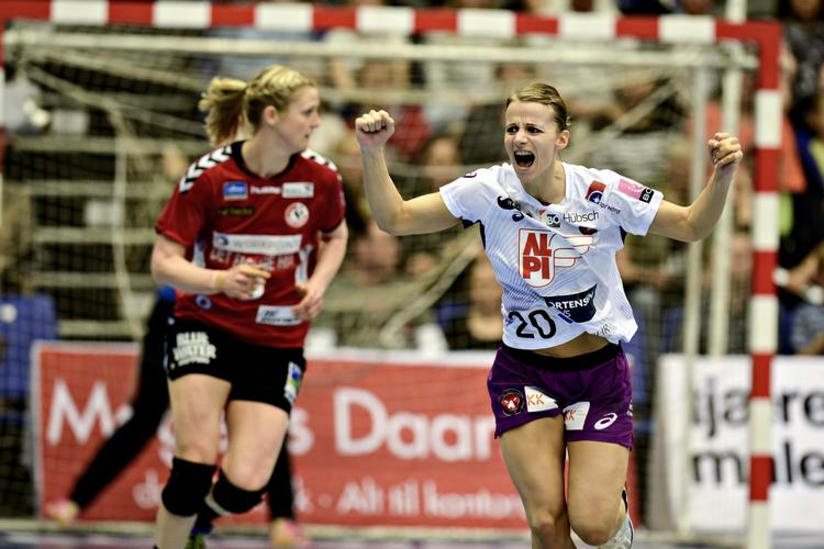 Mål. Sabine Pedersen fra FCM jubler over sin scoring. 