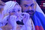 Slået. Polina Gagarina fra Rusland græder, da resultatet i året Eurovsion står klart, og Sverige løber med sejren. 