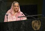 Flygtninge. Den bangladeshiske ministerpræsident Sheikh Hasina vil straffe dem, der flygter ulovligt fra landet. 