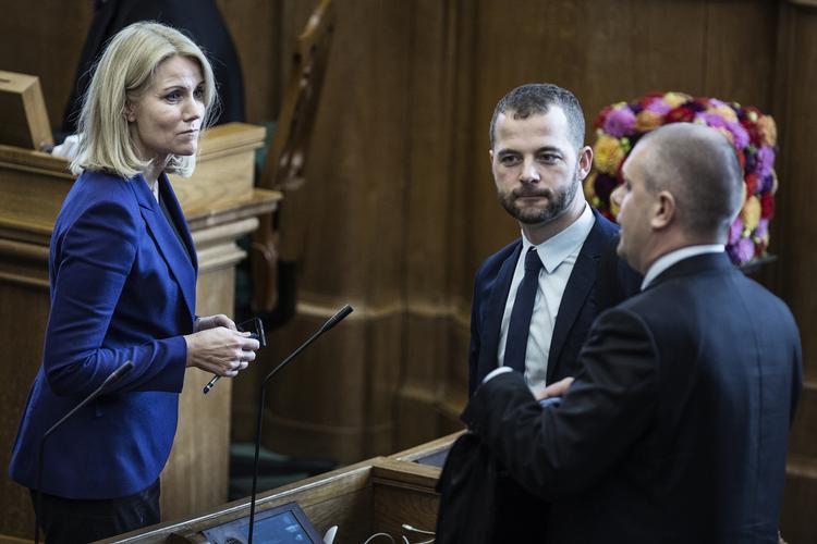 OFFENSIV. De to leder af dansk politik, Helle Thorning-Schmidt (S) og Morten Østergaard (R), spiller nu en valgtrumf af de helt store ud. 