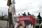 Dronning Louises Bro er et eftertragtet sted at hænge på valgplakat. 