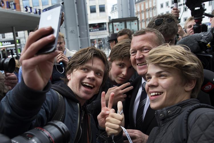 VALGKAMP. De 39 milliarder kroner, som regeringen i går øremærkede til mere velfærd med udspillet 'Danmark på sikker vej', er penge, som Venstre også har til rådighed. 