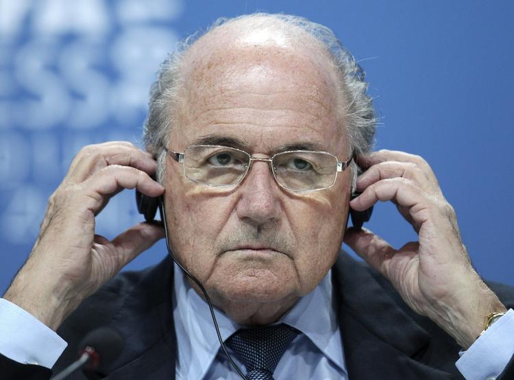 PRES. Sepp Blatter holder møde med de kontinentale forbund, og emnet er vist givet på forhånd. 