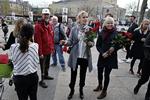 Statsminister Helle Thorning-Schmidt uddelte roser på Gunnar Ny Hansens Plads på Østerbro. 