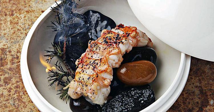 Spis. Ikke kun klipfisk eller rådne fugleæg. På Færøerne ligger fantastiske restauranter. 