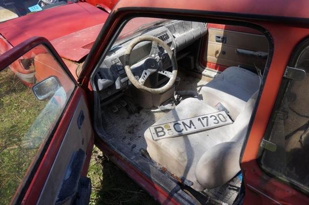 FORFALDEN. Denne Renault 5 Turbo Alpine kræver en nænsom hånd både ude og inde. 