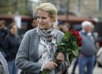 FV15: Helle Thorning-Schmidt deler roser ud