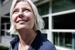 fyreseddel. Kirsten Sloth havde ikke i sin vildeste fantasi forestillet sig, at hun kunne miste jobbet. Det kunne hun. 