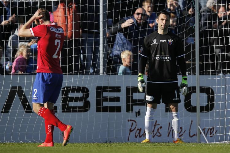 Pres. FC Vestsjælland skal vidne i dag. Ellers er det farvel til Superligaen. 