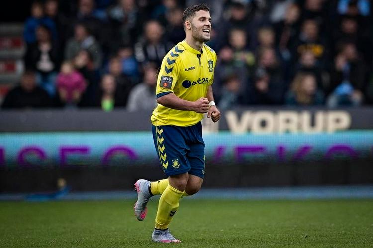 MÅLSCORER. Det var et vigtigt mål,som Brøndbys Riza Durmisi scorede, da han udlignede i overtiden mod Randers – det sikrede hans klub bronzemedaljerne. 