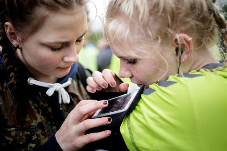 PLAYLISTEN. 33 unge fra Næsgaard Efterskole er klar til Copenhagen Marathon. Flere af dem varmede op for fuld musik ved BT halvmarathon i Lyngby. 