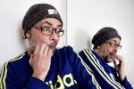 NAZISTISK. Komikeren Omar Marzouk har tændt ild i valgkampen på Facebook med en stribe billeder af borgerlige politikere med Hitlerskæg, SS-tatoveringer eller andet naziagtigt. 