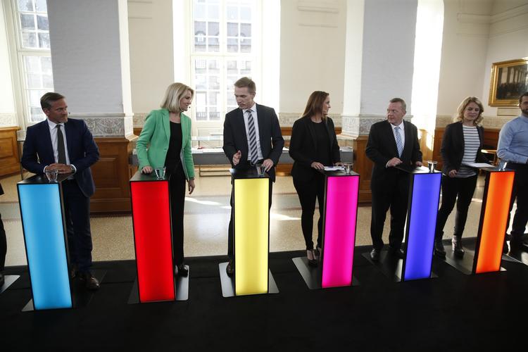 GYSER. Efter en uges valgkamp er alt lige, og der er lagt op til et folketingsvalg af de helt tætte. 