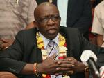 Efterlyst. Fifas tidligere viceopræsident og medlem af eksekutivkomiteen, Jack Warner fra Trinidad &amp; Tobago, er efterlyst af Interpol. 