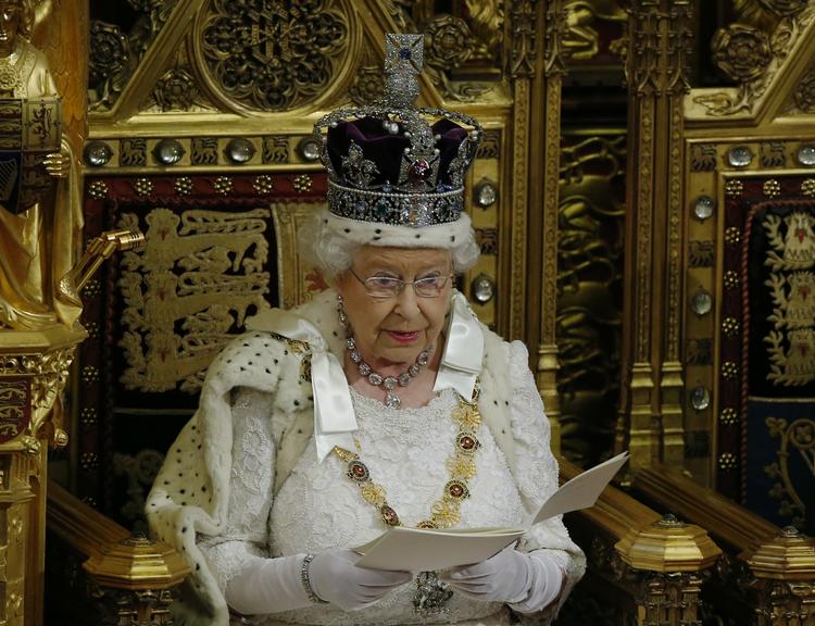 Okay. Dronning Elizabeth II var blot til rutinemæssigt helbredstjek onsdag formiddag og ikke hasteindlagt, som en BBC-journalist kom til at tweete ved en fejl. 