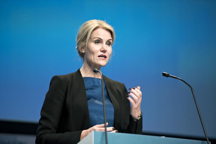 Mobning. Har Thorning lært et par tricks af Fogh? 