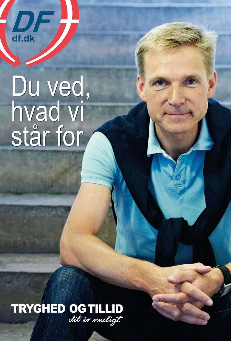 Rolig. Kristian Thulesen Dahl kan tillade sig at ligne en venlig mand, der sætter sig ned og lytter. Der er ingen angrebslyst, ingen udfald mod fremmede eller forurettelse over en tabt national homogenitet. 