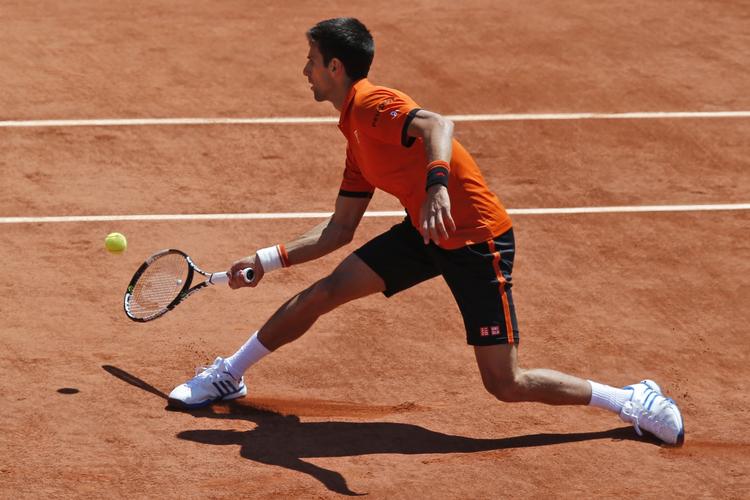 langstrakt. Efter yderligere en times tennis lørdag blev semifinalen ved French Open mellem Novak Djokovic og Andy Murray vundet af serberen efter fem sæt. 