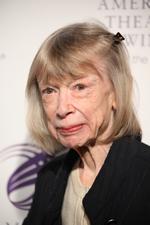 foretrukket. Den 80-årige amerikanske forfatter Joan Didion blev valgt, da den franske luksuskæde Céline skulle vælge sit ansigt i et reklamefremstød. 