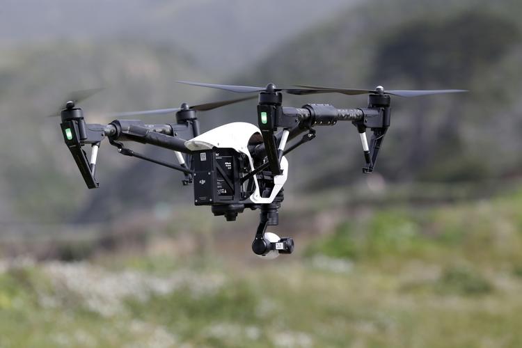 Overvågning. En drone i Mexico er ude og lufte propellerne. 