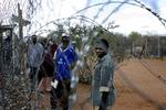 Nærområde. Både Socialdemokraterne og Venstre er enige om, at hjælp til nærområder - som denne flygtningelejr på grænsen mellem Kenya og Somalia - vil forebygge eller endda mindske flygtningestrømme mod Europa. Helt så enkelt er det dog ikke, siger eksperter. 