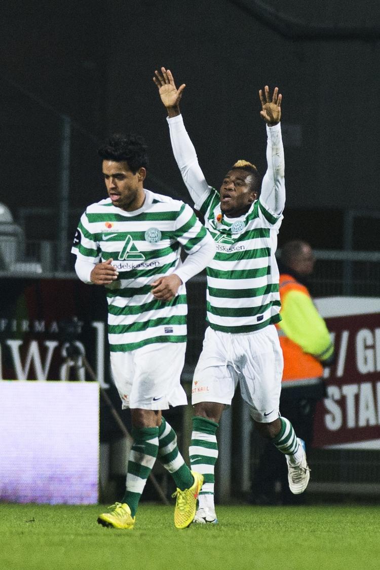 Oprykker. Topscorer Serge Dembele (th) er en af de spillere, Johnny Mølby får under vingerne i Viborg. 
