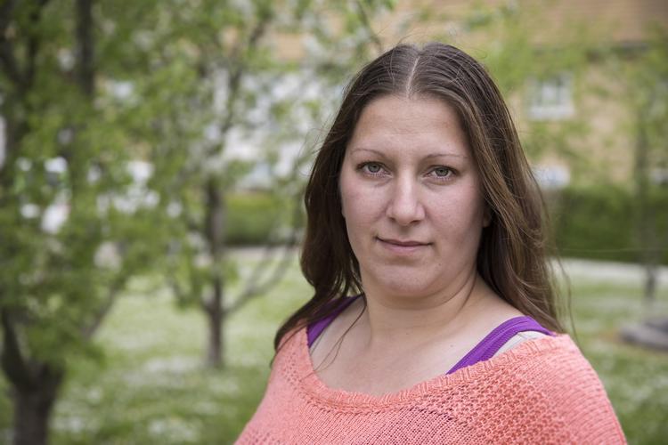 Konkursramt. Social- og sundhedshjælper Silvia Lindkvist har to gange på godt et år oplevet, at private plejefirmaer er gået konkurs. Der er økonomisk smalhals i familien, mens hun venter på den manglende løn fra Lønmodtagernes Garantifond. 