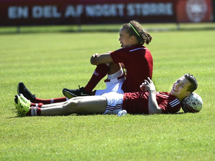 Dobbeltjob. Pierre-Emile Højbjerg og Yussuf Poulsen er to af de spillere, der skal stå til rådighed for to landshold. 