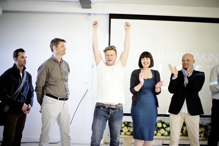 Vinder. Sebastian Dueholm fra YourLocal jubler helt vildt over sejren i SEED Discovery Day og investeringen på de 500.000. 