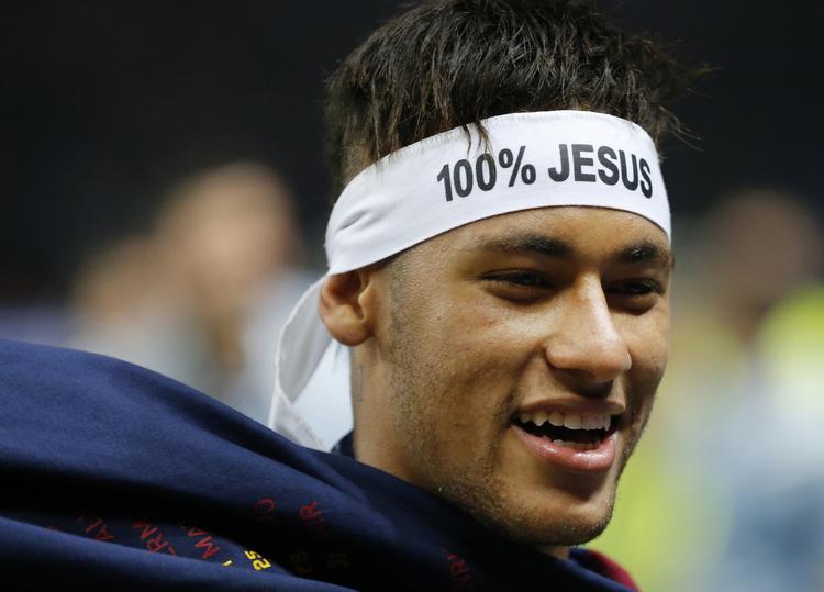 Klasse. Neymar vandt i sidste weekend Champions League med Barcelona. De højere magter blev naturligvis ikke glemt, da triumfen skulle fejres. 