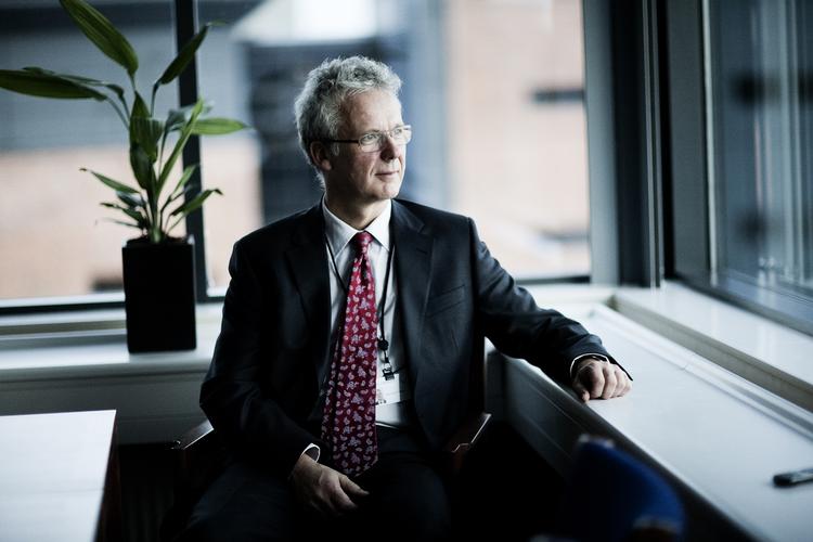 Salg. Administrerende direktør i Finansiel Stabilitet Henrik Bjerre-Nielsen forsvarer salget af dansk milliardgæld til den amerikansk kapitalfond Cerberus. 