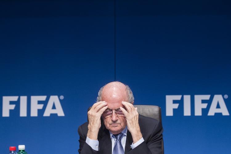 SKANDALERAMT. Fifa-præsident Joseph Sepp Blatter forlader nu organisationen midt under den dybe krise, korruptionsanklagerne har sendt den ud i. 