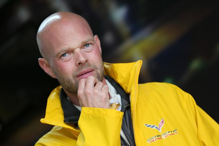 Heldig. Jan Magnussen er kørt til observation, men er okay. 