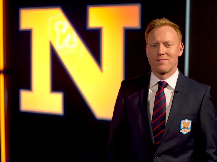 Valg. Anders Breinholt er bramfri og frygtløs over for sine politiske gæster i Natholdet - valg 2015. 