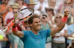TILTRÆNGT. Lidt succes bliver fejret med maner af Rafael Nadal i Stuttgart, hvor han er klar til søndagens finale. 