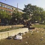 DISTORTION. »Jeg synes, det er ringe, at oprydningen tog så lang tid. Ved Litauens Plads og Sønder Boulevard flød det med glasskår og pakker fra sixpacks«, siger Frederik Christensen, der har postet dette billede på Instagram. 