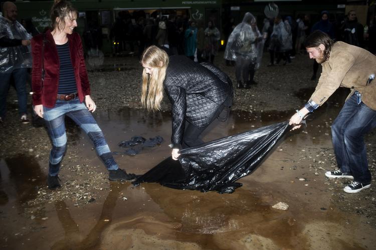 Kaos? Trods lidt regn opstår der aldrig rigtig nok kaos på Northside ifølge Politikens anmelder. 