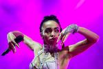 Begær. Sangerinden FKA Twigs r'n'b-hit 'Two Weeks' er et af af fredagens fem bud. 