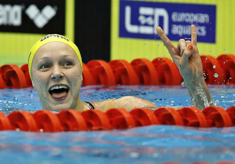 EUROPAREKORD. Med 56,04 sek. kappede Sarah Sjöström i weekenden to hundrededele sekund af sin europarekord i 100 meter butterfly, hvor europamesteren Jeanette Ottesen er den næsthurtigste i verden i år med sine 57,15 sek. fra Barcelona i sidste uge. 