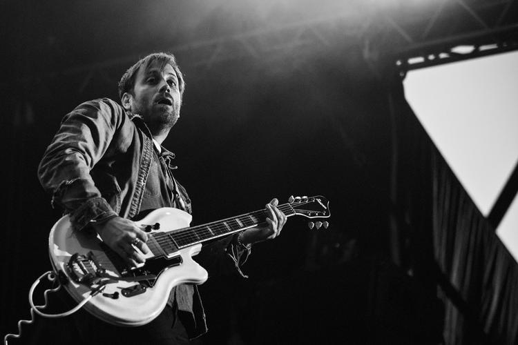 GIGANTER. Succesen har været længe undervejs for The Black Keys, der søndag gav koncert på Northside som et af de absolutte hovednavne. Deres første mange plader tiltrak sig ikke synderlig opmærksomhed, og kun med deres 6. album 'Brothers' fik de deres massive gennembrud. Siden har de vundet 7 grammyer for blandt andet for bedste rockalbum. Foto: Anders Rye Skjoldjensen. 