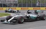 Dominans. Sådan har formel 1 set ud i halvandet år. To Mercedes-kørere i front langt foran feltet. Her er Lewis Hamilton foran Nico Rosberg. 