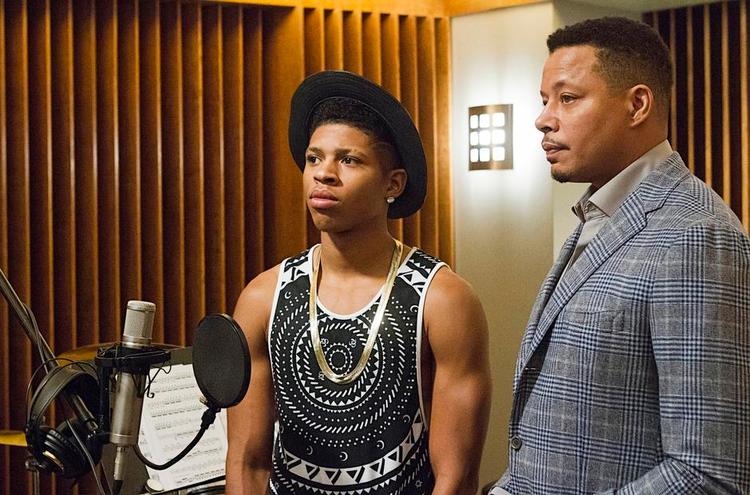Far/søn. Terrence Howard og Bryshere Y. gray har rolleren som henholdsvis familieoverhovedet Lucious Lyon og døgenigtsønnen Hakeem. 