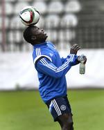 Kontrol. Pione Sisto kom til Danmark som flygtningebarn blot få måneder gammel. I går blev han matchvinder i den vigtige EM-kamp. 