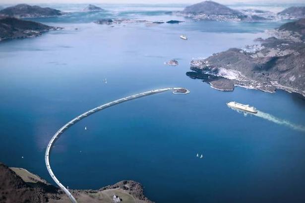Tegnestuen har skabt en flydebro, der sammen med en 230 meter lang tunnel, krydser fjorden ved Ålesund i det sydlige Norge 