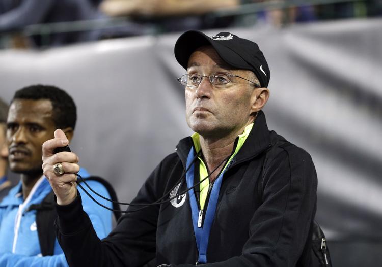 OMSTRIDT. Den amerikanske løbetræner Alberto Salazar har alle dage drevet sig selv og omgivelserne helt til stregen. Måske lidt over nogle gange. 