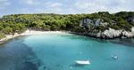 menorca. Mallorcas halvukendte lillesøster har strande, der får de fleste til at savle. 